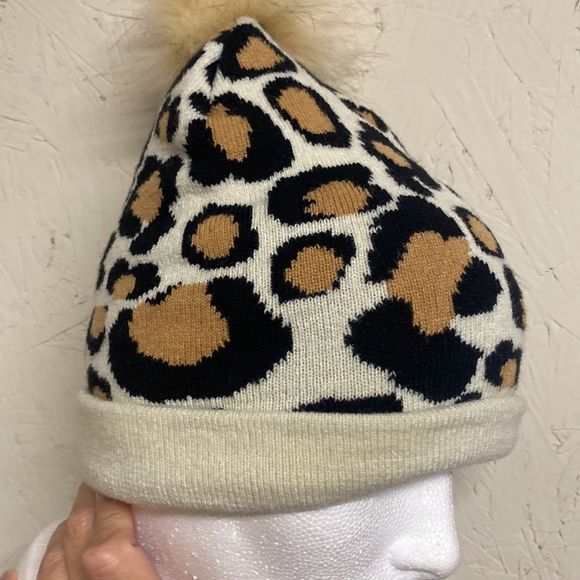 Cheetah Print Cap with Pom Pom - Picture 4 of 8